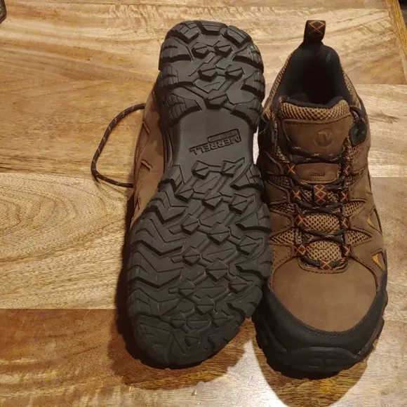 NWOT Merrell Pulsate 2 LTR Waterproof Hiking Boots Size 7 WIDE