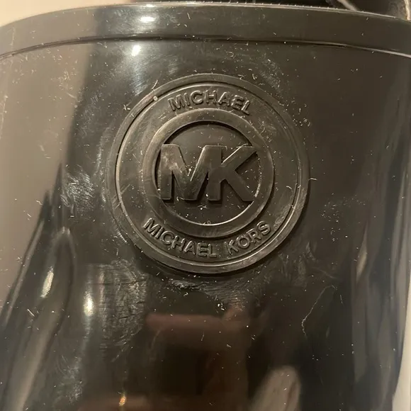 NWOT NWOB Michael Kors Ankle Rain Boots inside zipper Women’s Sz 8M Black Shiny