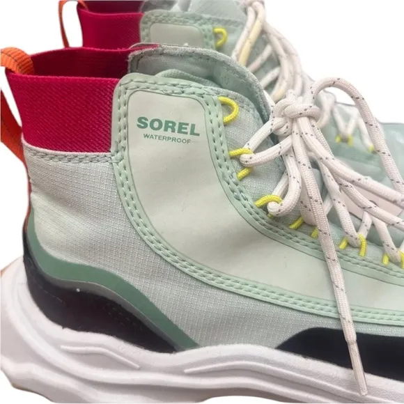 NWOT Sorel Kinetic Breakthru Venture Mid Waterproof Shoe Sea Sprite/Sz 9