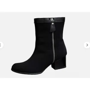 NWOT Stuart‎ Weitzman Womens Goreit Ankle Heeled Boots Waterproof Gore-Tex 5.5