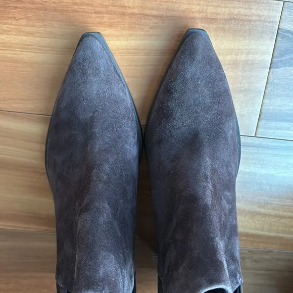 NWOT Vince Camuto ankle boots