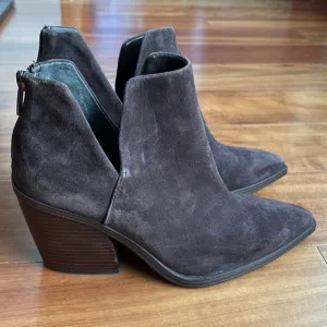NWOT Vince Camuto ankle boots