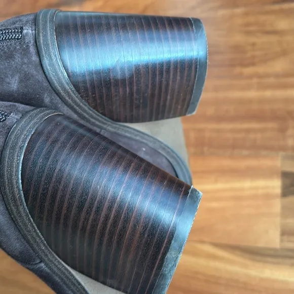 NWOT Vince Camuto ankle boots