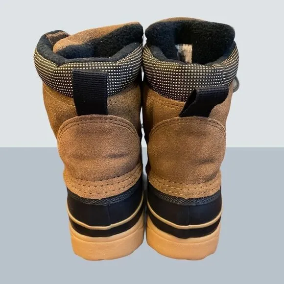 NWOT Easy Spirit &quot;Charles&quot; Suede Duck Boots 8