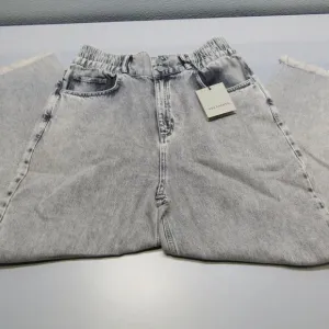 NWT AllSaints Womens Jean Snow Grey Size 8 Hailey Frayed Hem Denim Straight