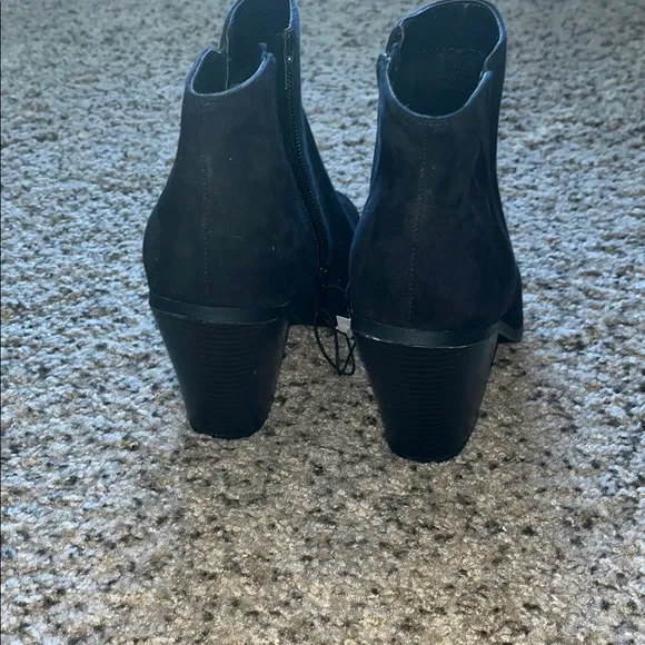 NWT Banana Republic Black Ankle Boots Sz 9
