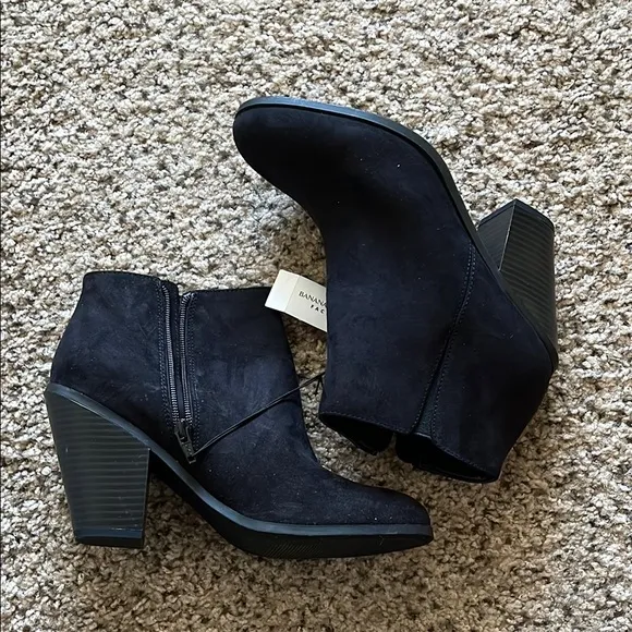 NWT Banana Republic Black Ankle Boots Sz 9