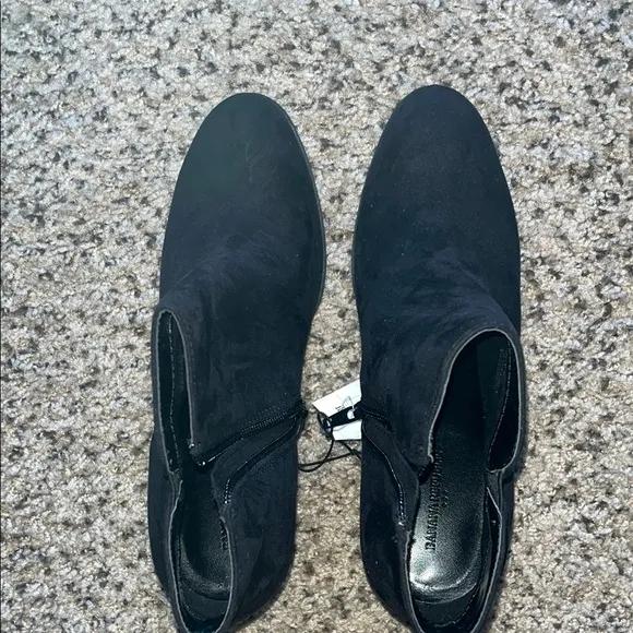 NWT Banana Republic Black Ankle Boots Sz 9
