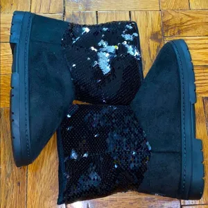 NWT bebe girl micro suede  black boots size: 3