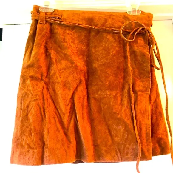 NWT BLANK NYC Mud Pie Suede Leather Wrap Mini Skirt Hot Toffee 26\SM