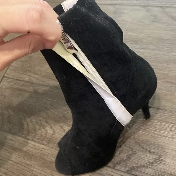 NWT BURJU Speechless Ankle Bootie Open Toe Stretch Ankle Boots | Black 5.5