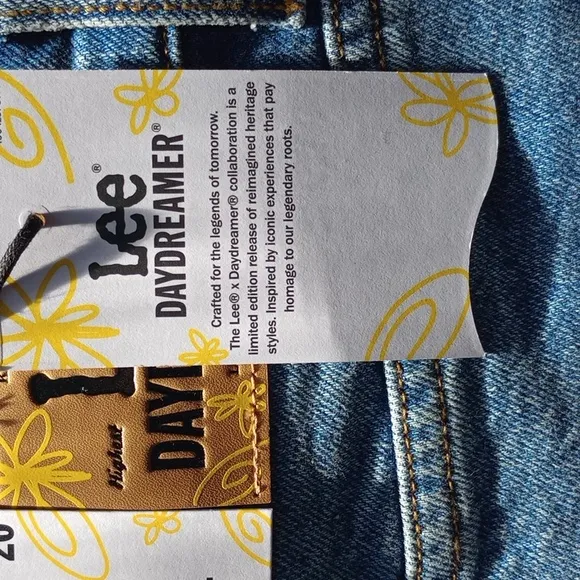 NWT Daydreamer x Lee High Rise Crop Boot in Blue