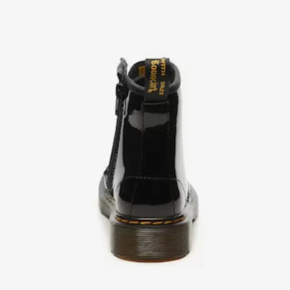 NWT Dr. Martens 1460 Patent Lamper Youth Boots