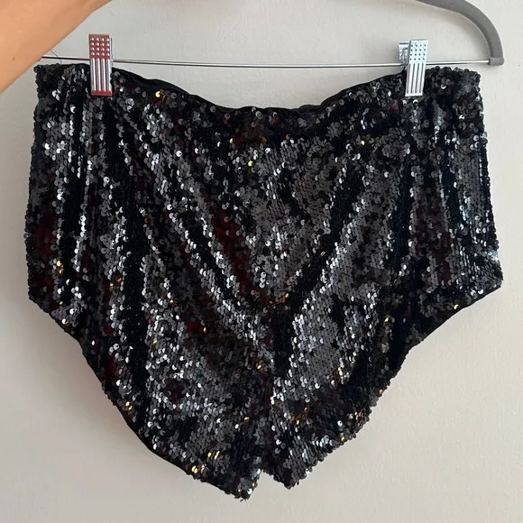 NWT FREE PEOPLE SEQUINED BOY SHORTS!