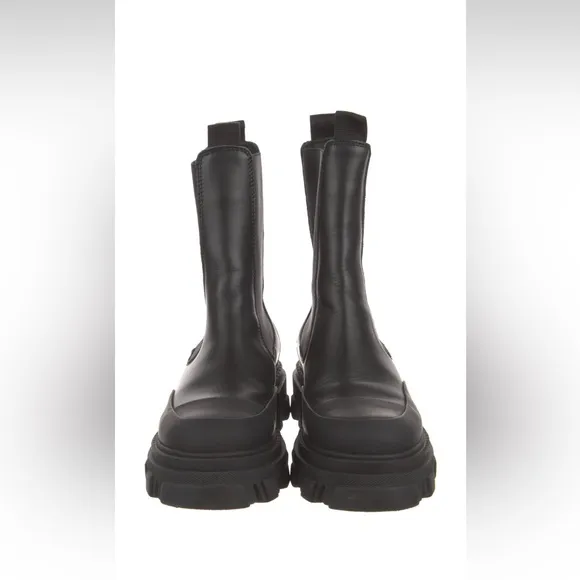NWT Ganni Chelsea Black Leather Women's Boots - size 7