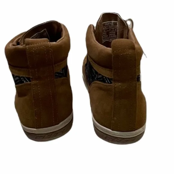 NWT- Inkkas Tan Suede camping boots. Size 12