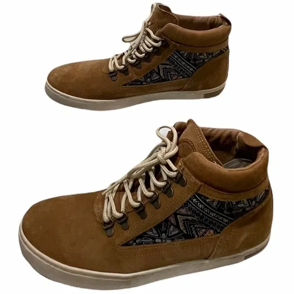 NWT- Inkkas Tan Suede camping boots. Size 12