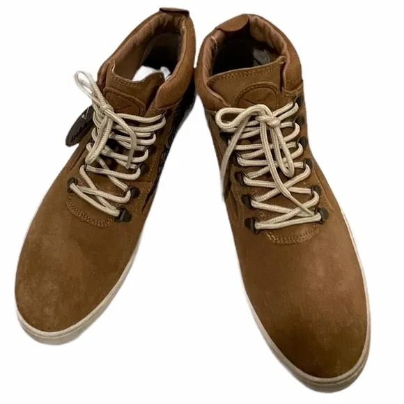 NWT- Inkkas Tan Suede camping boots. Size 12