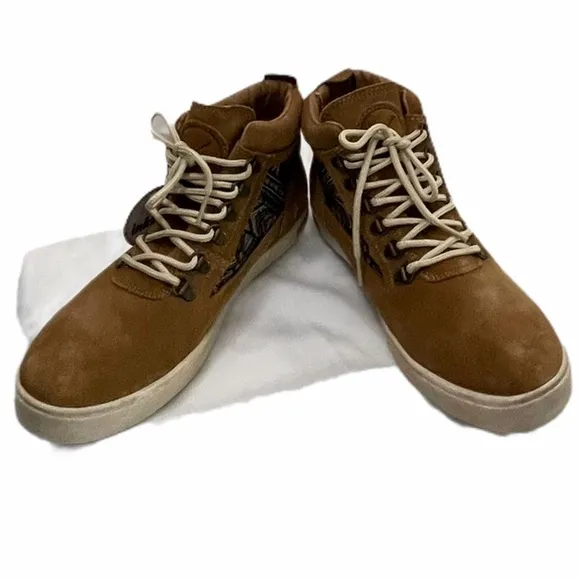 NWT- Inkkas Tan Suede camping boots. Size 12