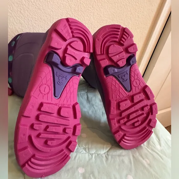 NWT Kamik Waterproof Boots size 1