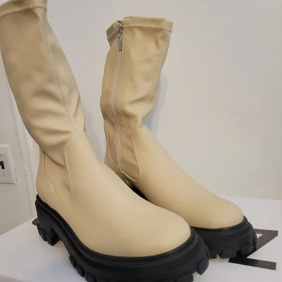 NWT Schutz Leather Boots