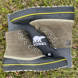 NWT Sorel Mens Chayanne Metro Lace Waterproof Boots Size Size 9.5 in Color Sage