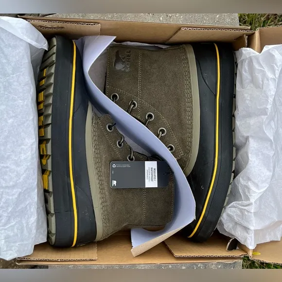 NWT Sorel Mens Chayanne Metro Lace Waterproof Boots Size Size 9.5 in Color Sage