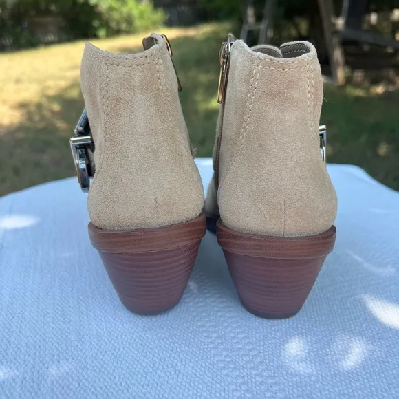 NWT Vince Camuto Ankle Buckle Tan Suede Boots Western Size 5