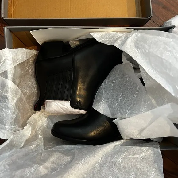 NWT Vionic Joy Bethany Waterproof Leather Boots 6 Black Booties Ankle Western