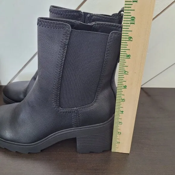 NWT Zodiac Teresa Chelsea Black Ankle Boots Size 11 Womens Faux Leather Chunky