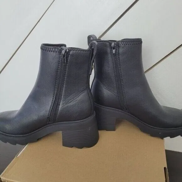 NWT Zodiac Teresa Chelsea Black Ankle Boots Size 11 Womens Faux Leather Chunky