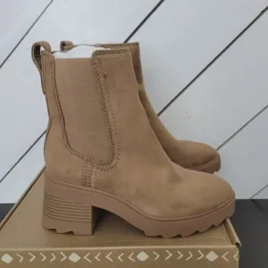NWT Zodiac Womens Teresa Chelsea Boots 7.5M Chunky Platform Heel Boots