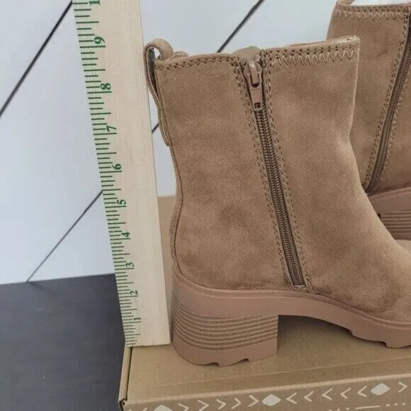 NWT Zodiac Womens Teresa Chelsea Boots 7.5M Chunky Platform Heel Boots