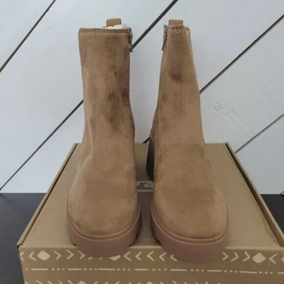 NWT Zodiac Womens Teresa Chelsea Boots 7.5M Chunky Platform Heel Boots