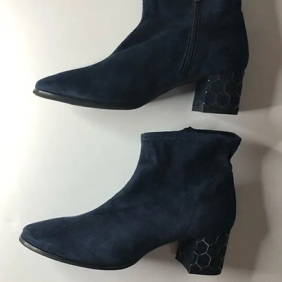 NWT Ron White Rapisardi collection. Odia boots.