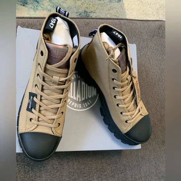Palladium ‘Revolt HI TX’ Boots NIB 🌴