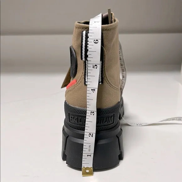 Palladium Revolt HI TX Tan and Black High-Top Boots - 6.5 NIB