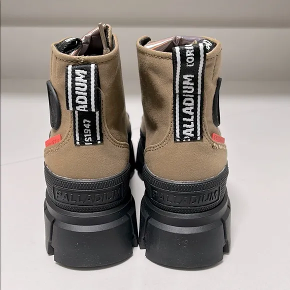 Palladium Revolt HI TX Tan and Black High-Top Boots - 6.5 NIB