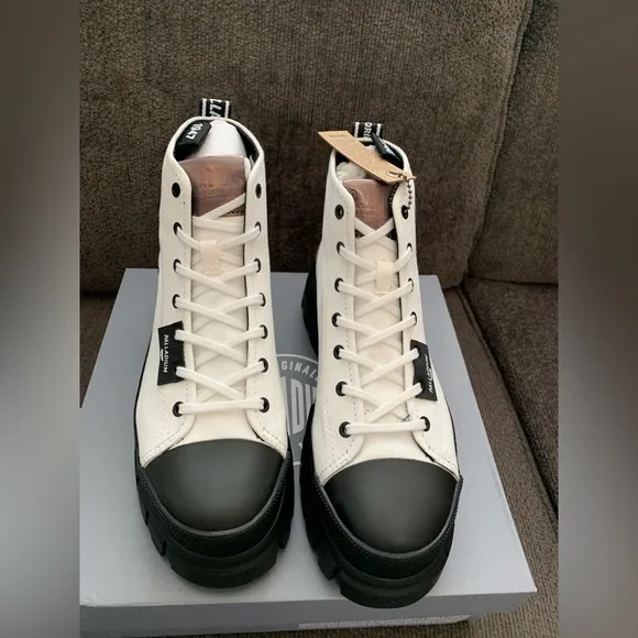 Palladium Women's Size 8.5 Revolt Hi TX Platform Boots Star White NIB 🌴