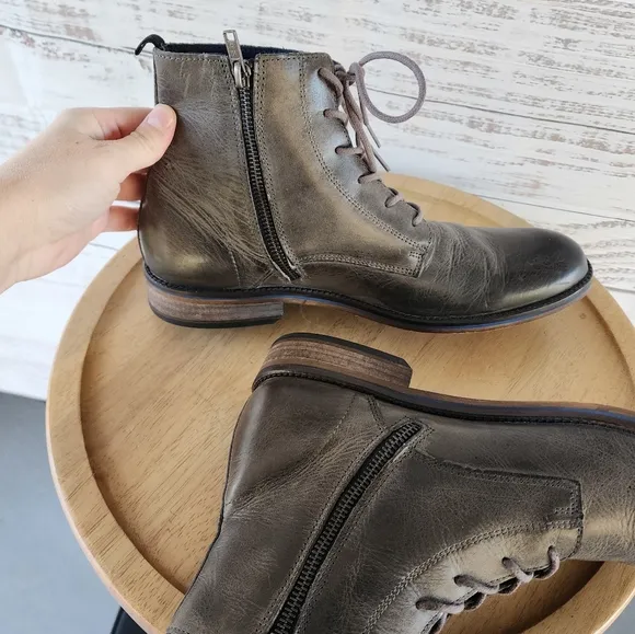 Paruno women's gray leather boots size 9