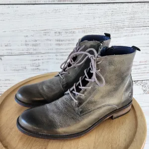 Paruno women's gray leather boots size 9