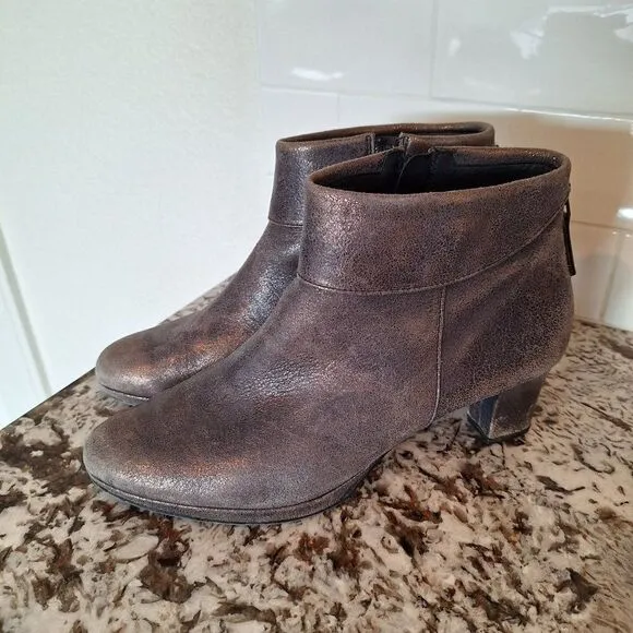 Paul Green Ankle Boots Gray Metallic color size 6UK/8.5 US