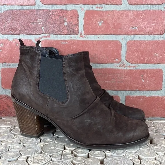 Paul Green Jano Brown Suede Chunky Heel Chelsea Slouchy Ankle Boots 9.5