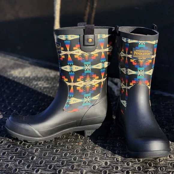 Pendleton Tucson Mid Rain Black Boots Size 10 NIB