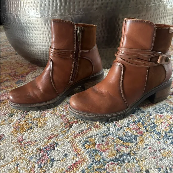Pikolinos Womens Boot brown leather zip size 8.5