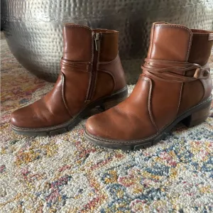 Pikolinos Womens Boot brown leather zip size 8.5