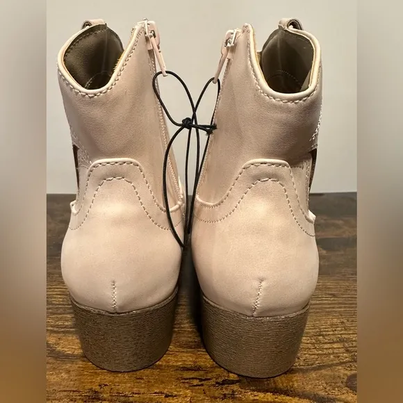 Pop  Girls Blush Sutton Block Heel Cowboy Boots NWT Various Sizes