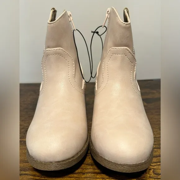 Pop  Girls Blush Sutton Block Heel Cowboy Boots NWT Various Sizes
