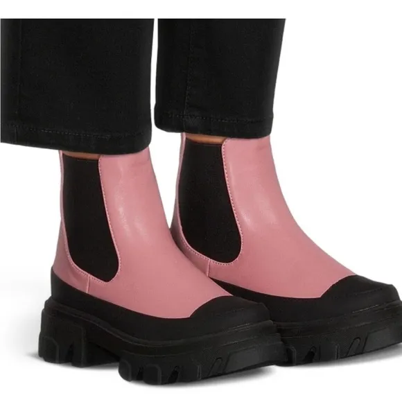 Portland Boot Company Pink and Black Colorful Vegan Chelsea Boots, Size 8.5