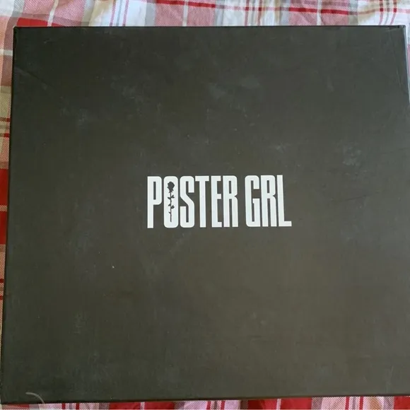 POSTER GRL Fur flight boot chunky heel 6 preowned